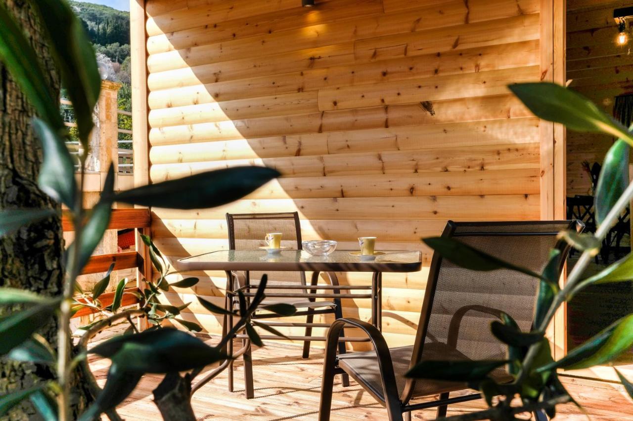 Romantic Tree House Kato Pavliana Bagian luar foto