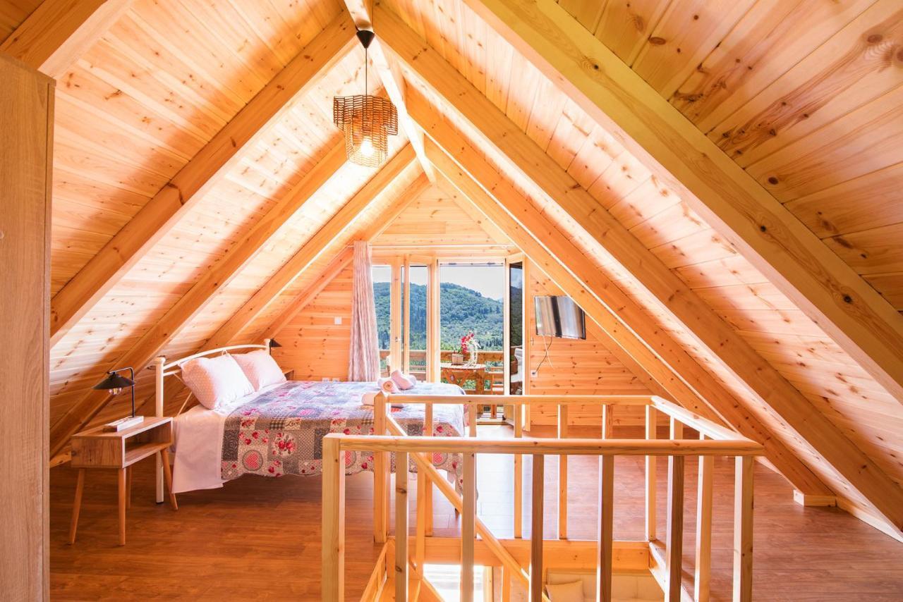 Romantic Tree House Kato Pavliana Bagian luar foto